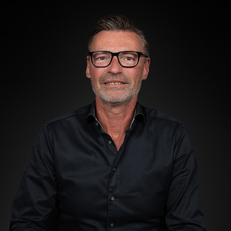 26_Greg Deluyck